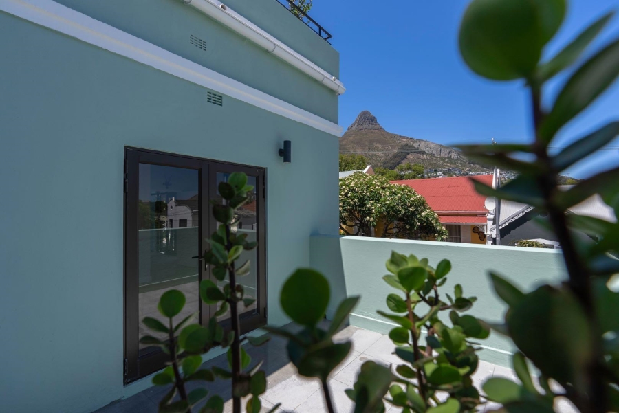 To Let 4 Bedroom Property for Rent in Sea Point Western Cape